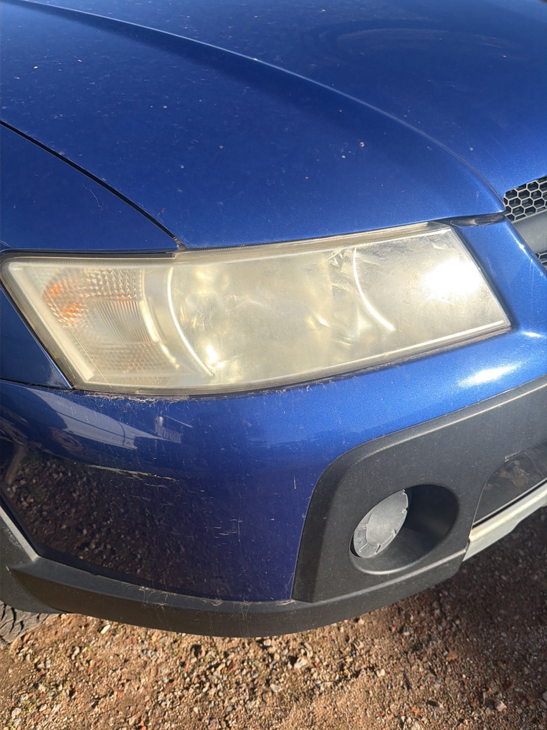 2005 Holden Adventra VZ 6G1ZM84785L518795 Right Headlight