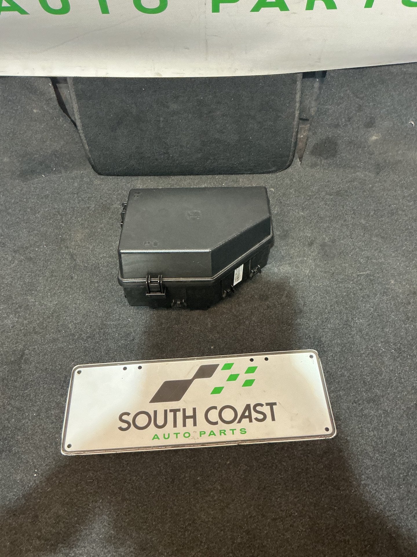 Holden Calais VE 6G1EX55768L940846 Fuse Box 92191601