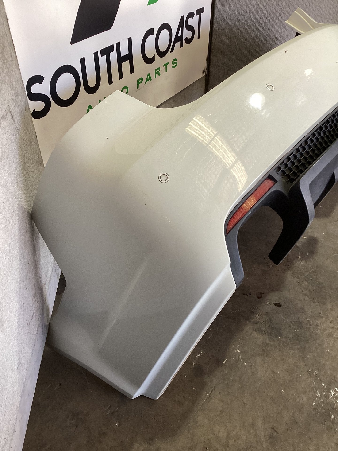 Holden Commodore VE  Rear Bumper Bar
