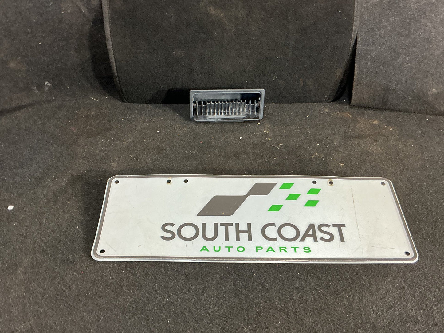 1990 Holden Statesman VQ 6H8VSY19UML459969 Ashtray