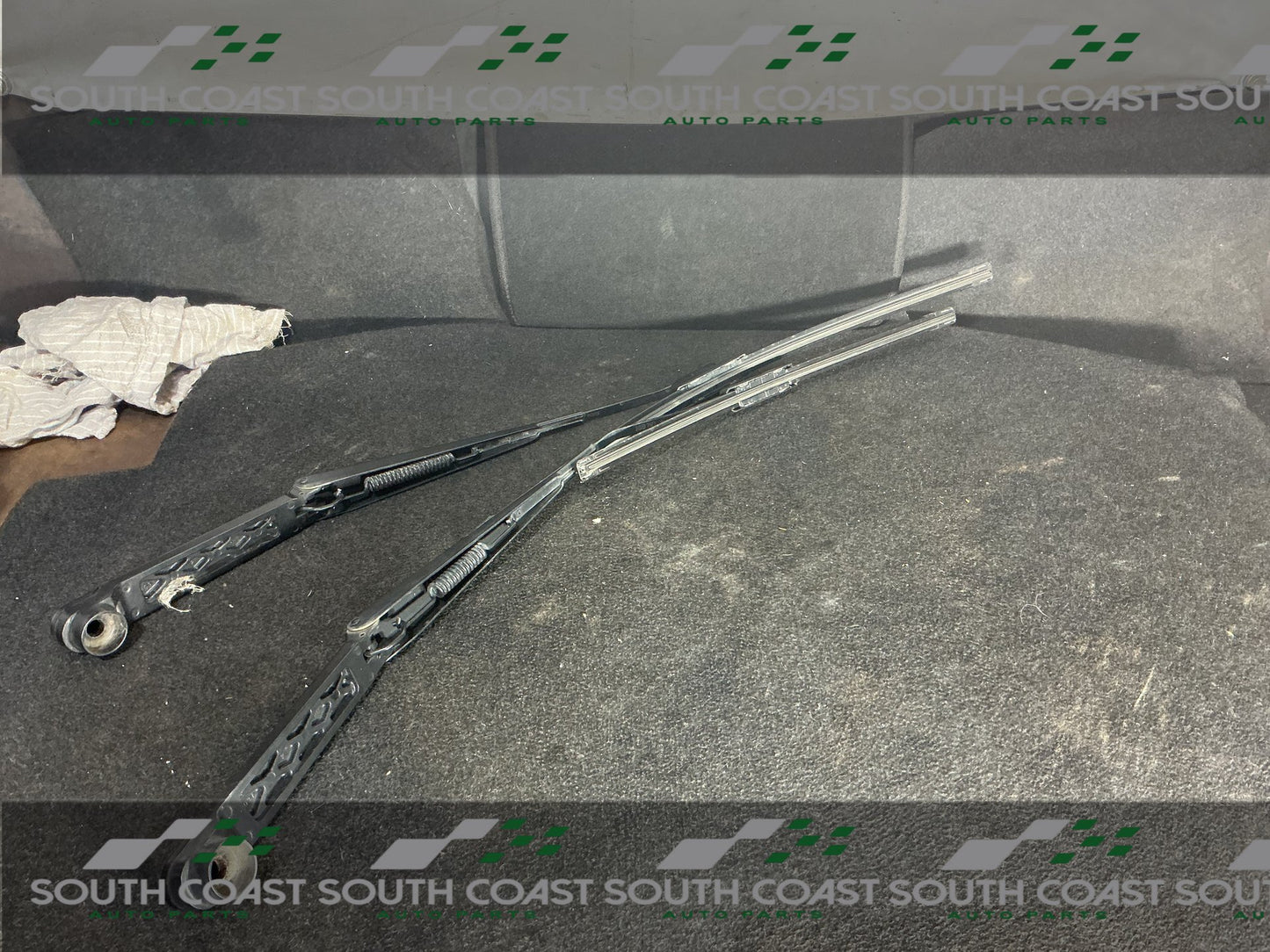 Subaru Forester SH  Wiper Arm Pair