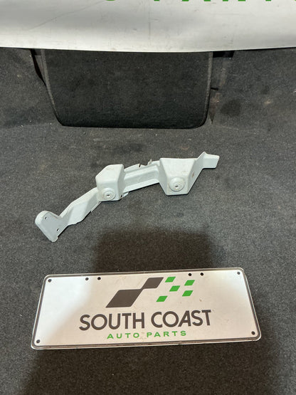 Holden Calais VE 6G1EX55768L940846 Rear Bumper Retainer 92161547