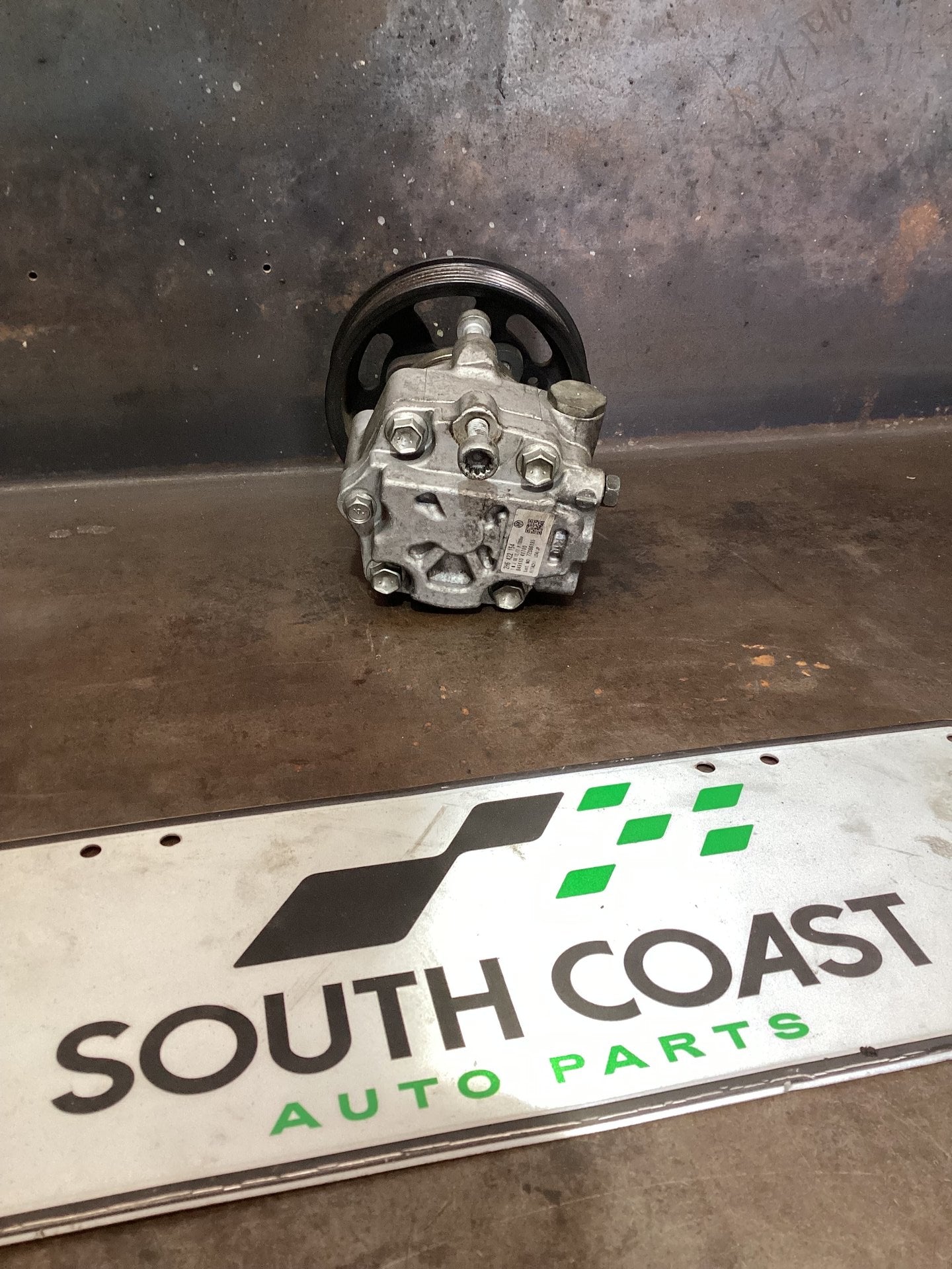 2018 Volkswagen Amarok Power Steering Pump 2H6422154