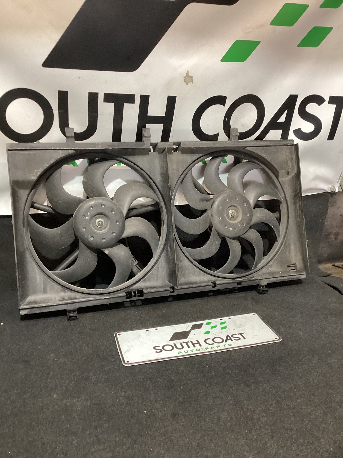 Holden Calais VE 6G1EX55768L940846 Dual Fan Assembly