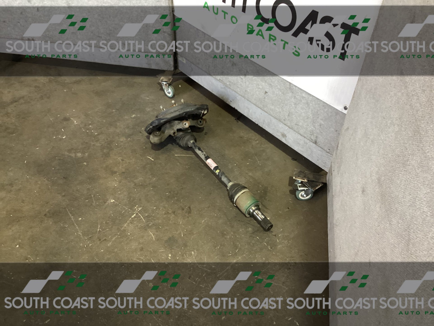 Holden Calais VE 6G1EX55768L940846 Right Rear Hub Assembly