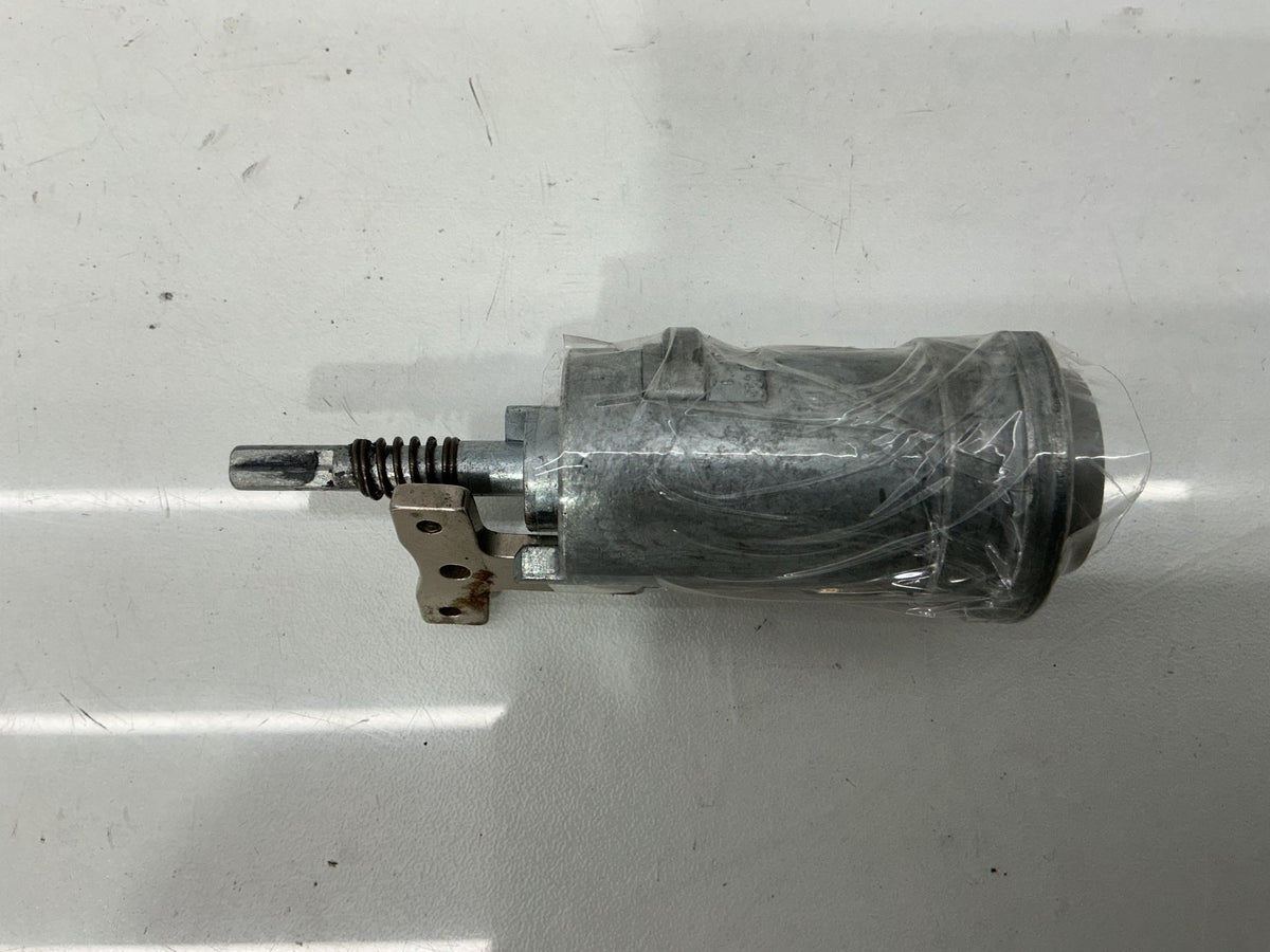 1999 Holden Commodore VT 6H8VTK69HXL423830 Ignition With Key