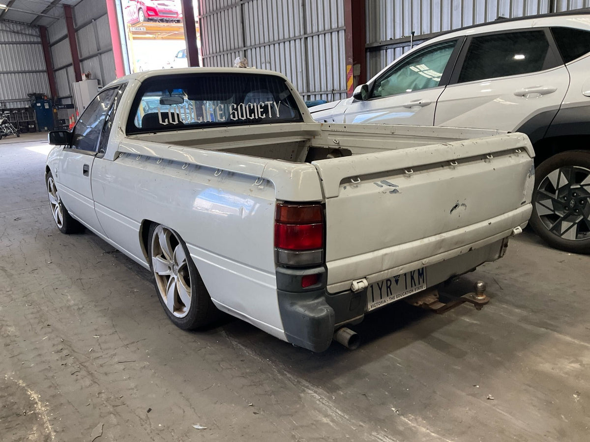 1999 Holden Commodore VS Extended Cab Utility