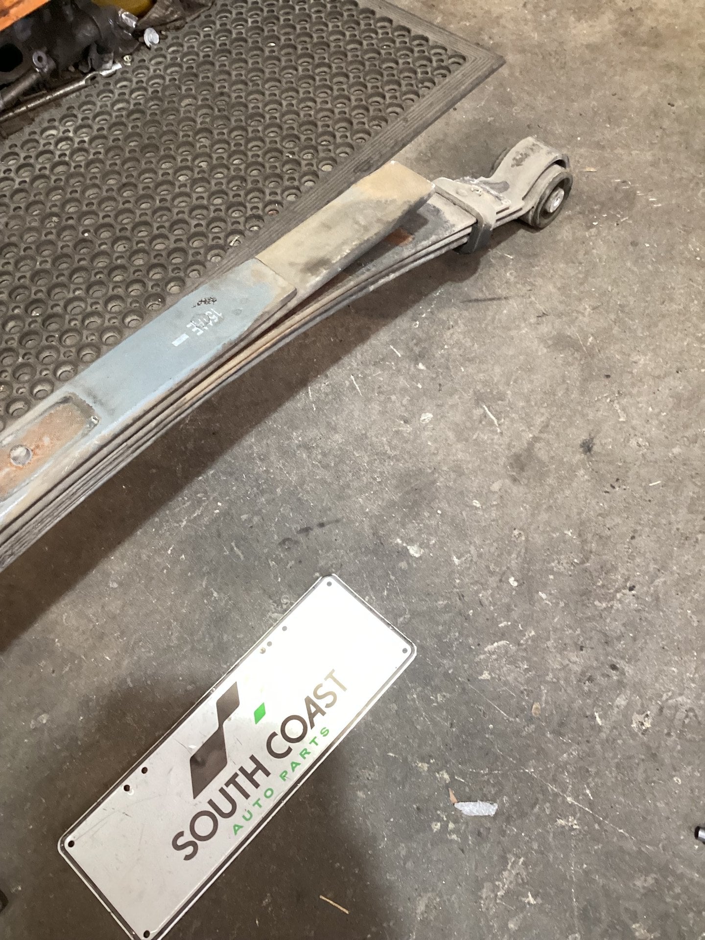 2018 Volkswagen Amarok   Left Rear Leaf Spring