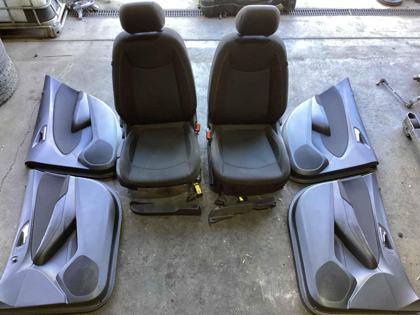 2017 - 2019 Holden Astra BL BD5EM Complete Interior BLASTRALSCOMPLETEINTERIOR