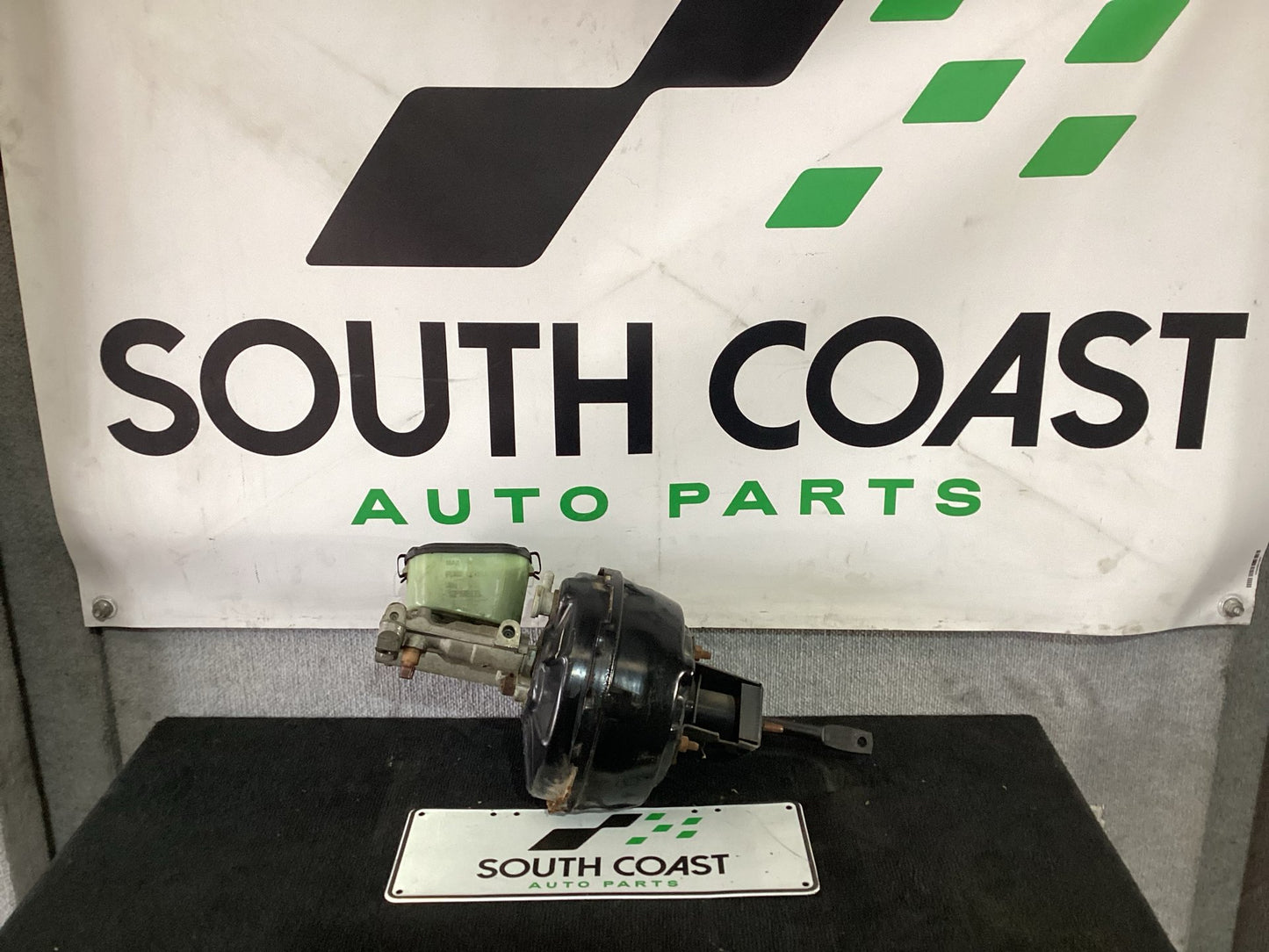 Holden Commodore VP  Brake Booster 25182193