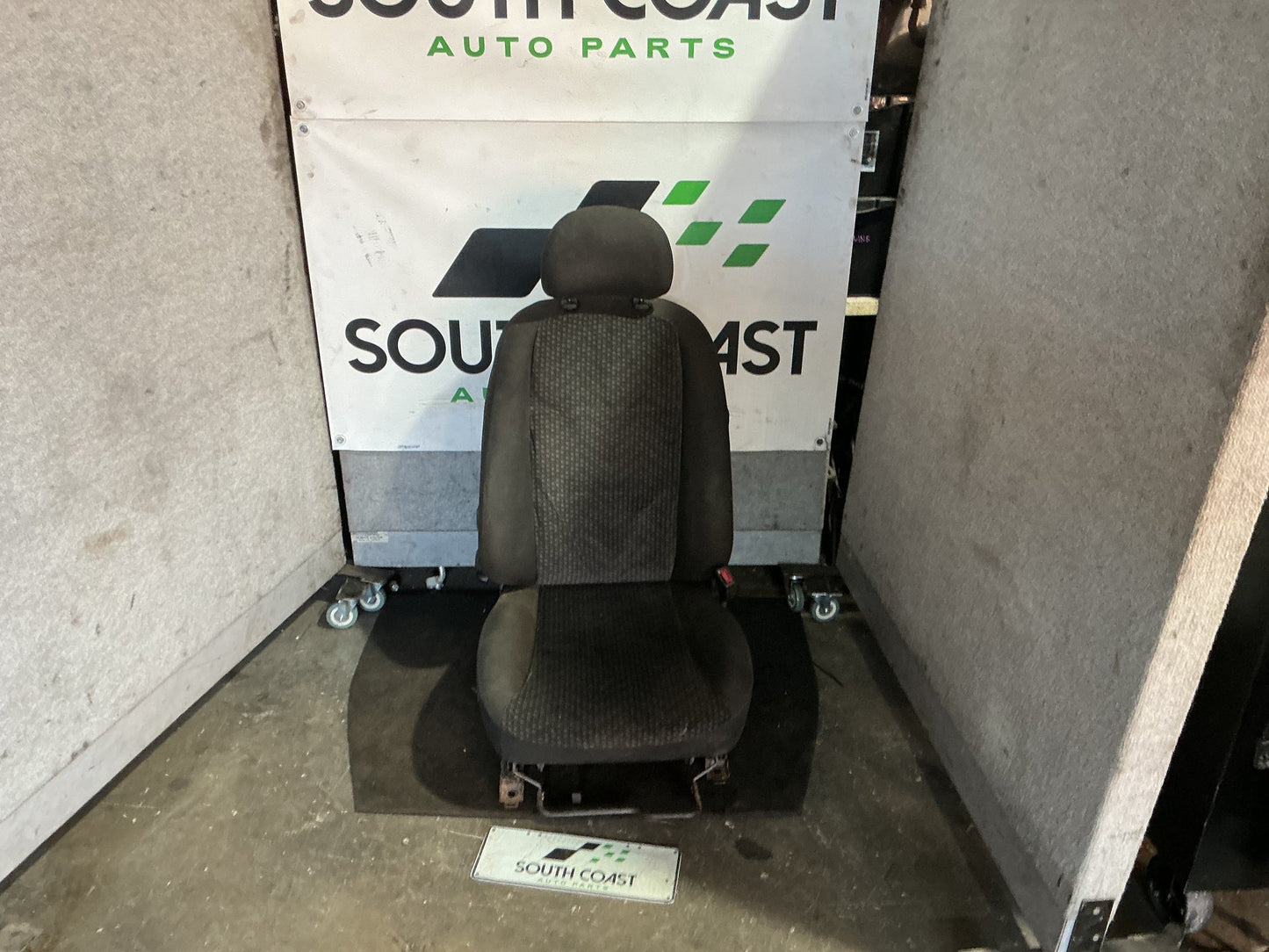 2004 Holden Commodore VZ Right Front Seat