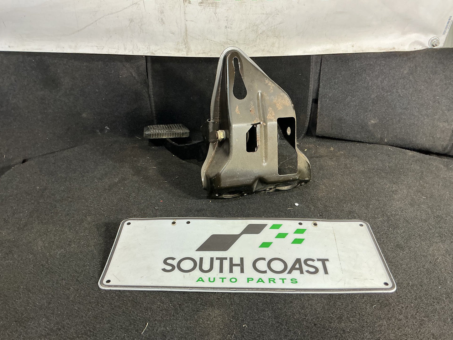 1990 Holden Statesman VQ 6H8VSY19UML459969 Brake Pedal